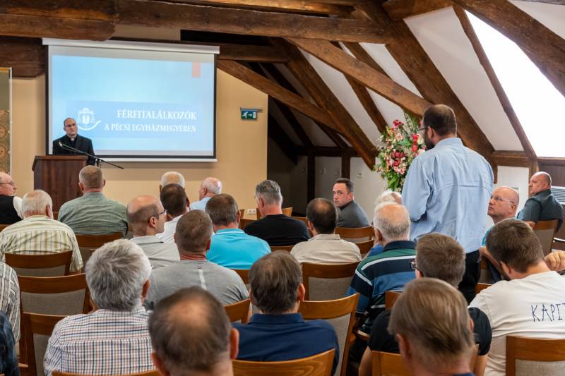 Ferfitalalkozo Pecs szept_29.jpg